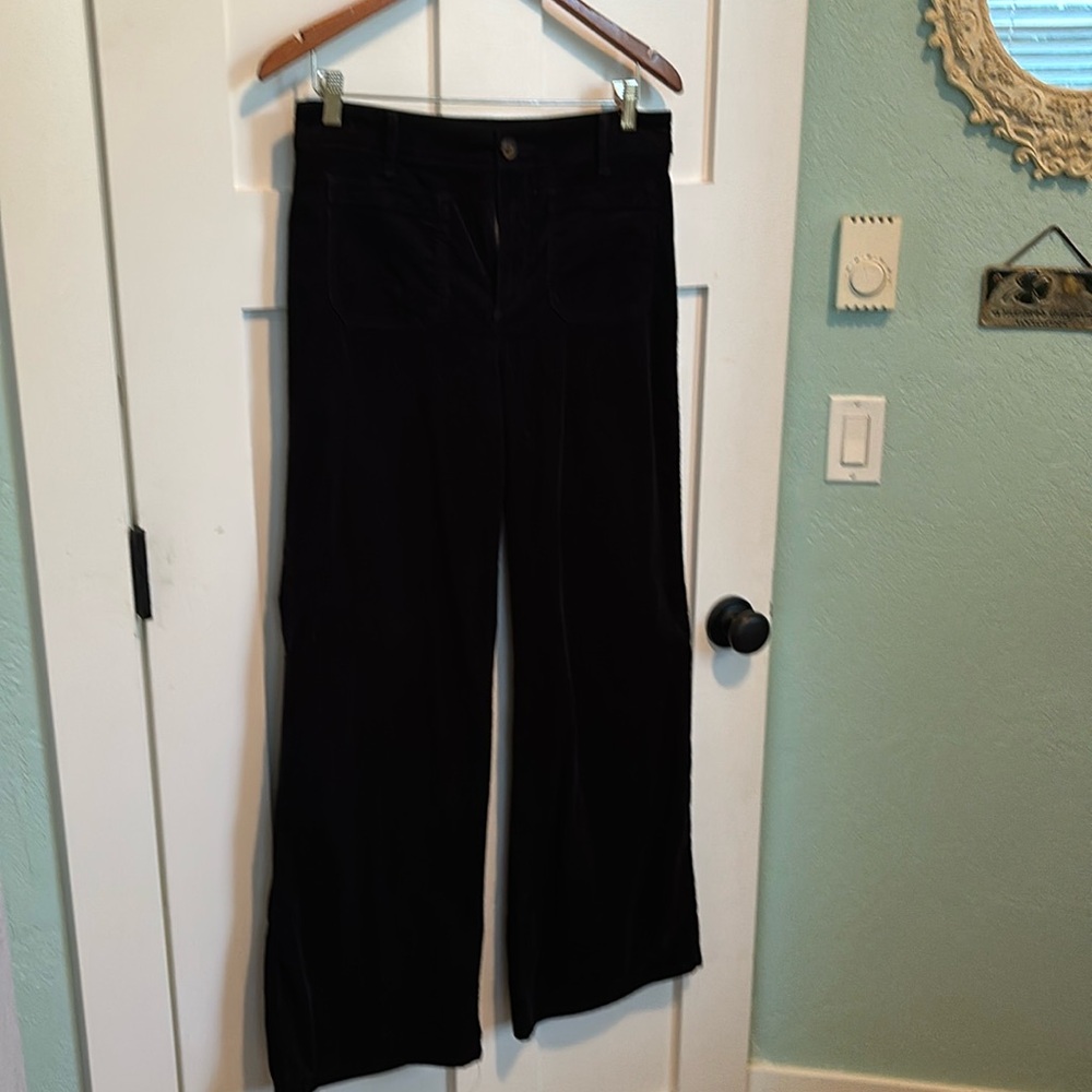 Loft Palmer wide cords in black sz 6